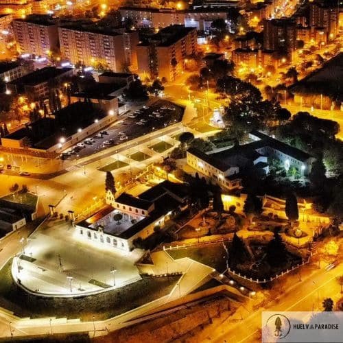 Santuario de la Cinta de noche