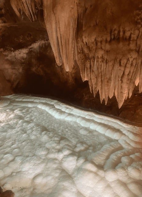 Gruta de las Maravillas estalagmita
