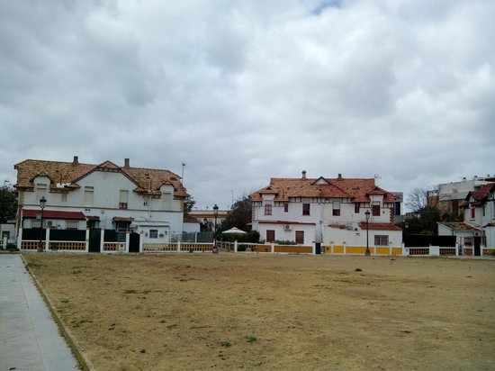 espacio para practicar deporte barrio obrero huelva reina victoria
